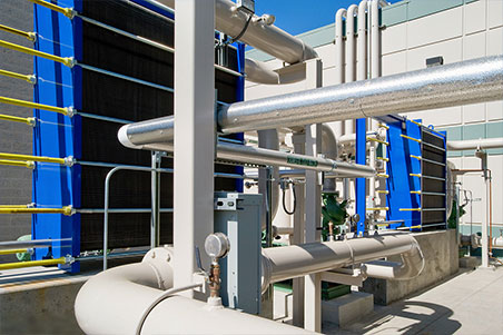 HVAC system for indoor snow parks and ice rinks, providing efficient climate control, temperature regulation, ventilation, and energy management.
