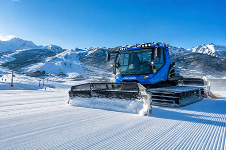 Snow groomer for ski resort snow surface maintenance, slope grooming, and professional snow preparation with advanced grooming technology.