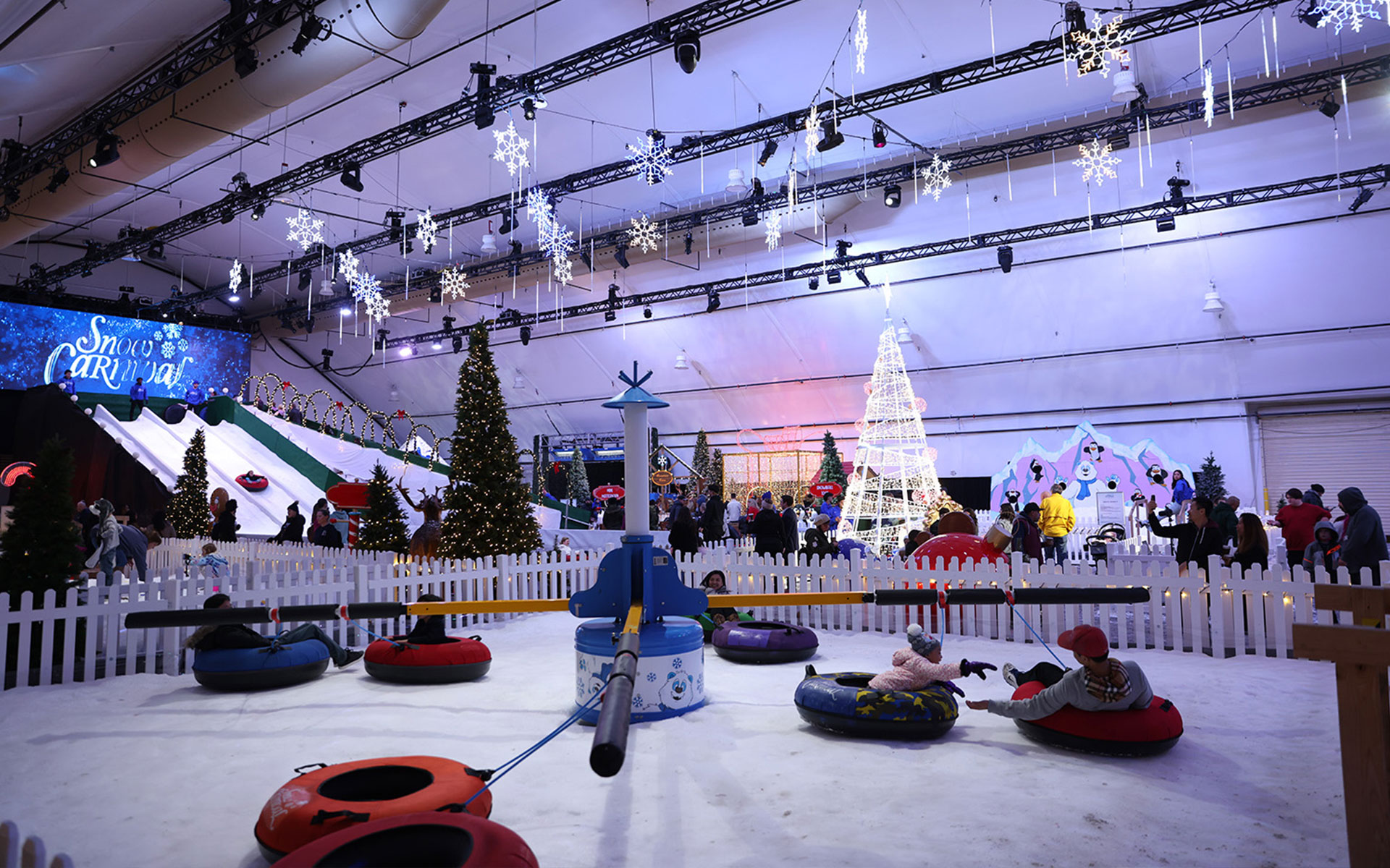 Semi-managed operation service for snow parks and ice attractions, combining owner management with Focusun operational expertise.